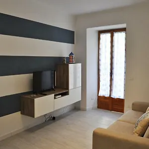 nibea-suite.hotelitalianriviera.com/